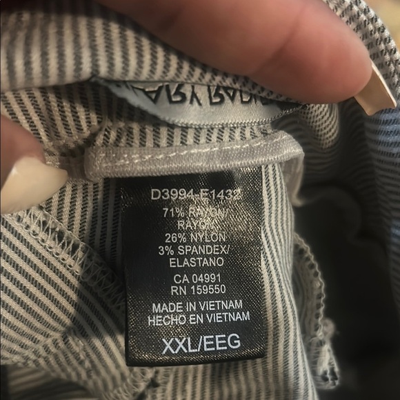 Hilary Radley Blue and White Bermuda Shorts Classic Design - Picture 7 of 7